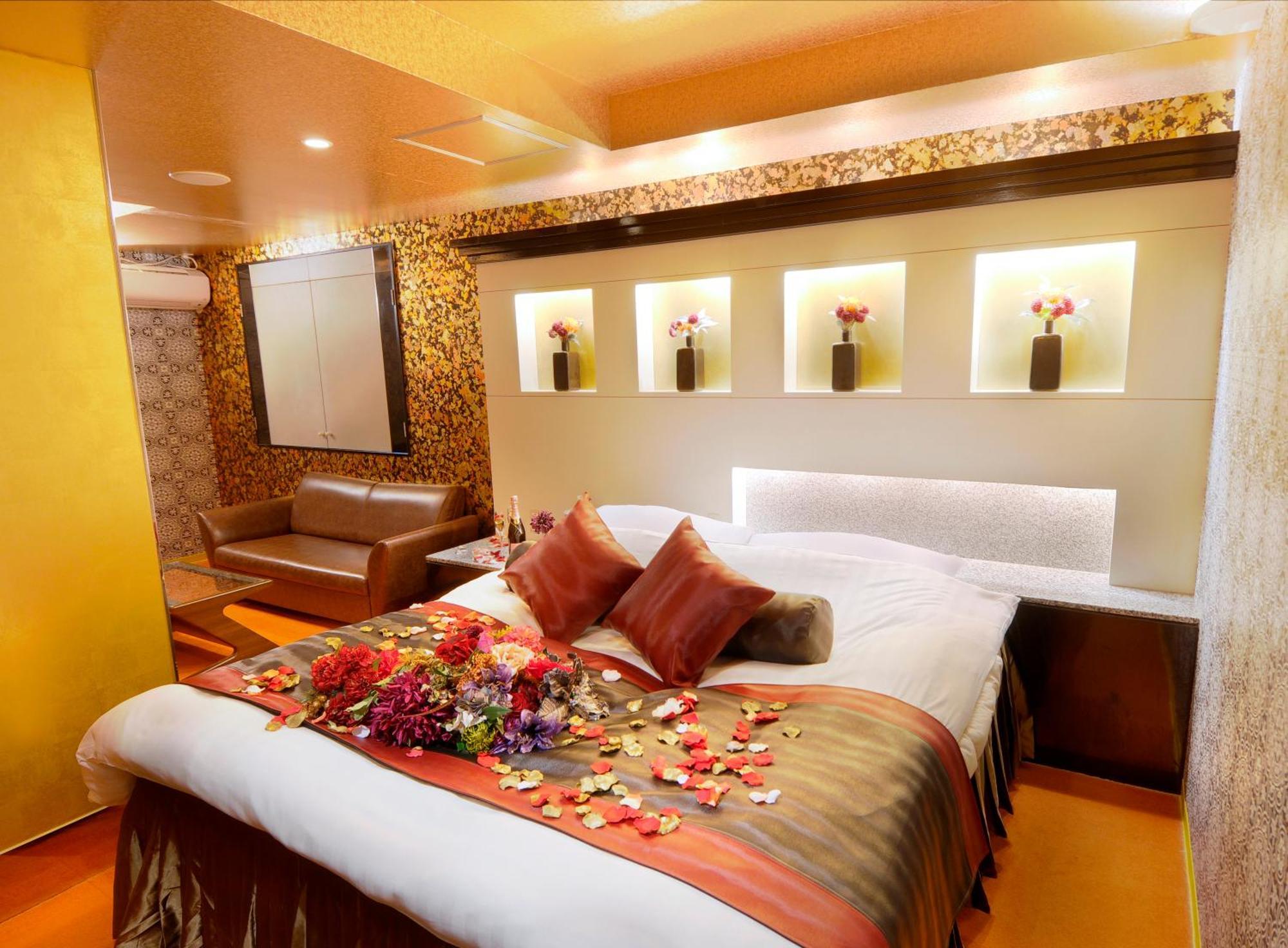 Hotel Love Ikutama -Adult Only Осака Екстер'єр фото