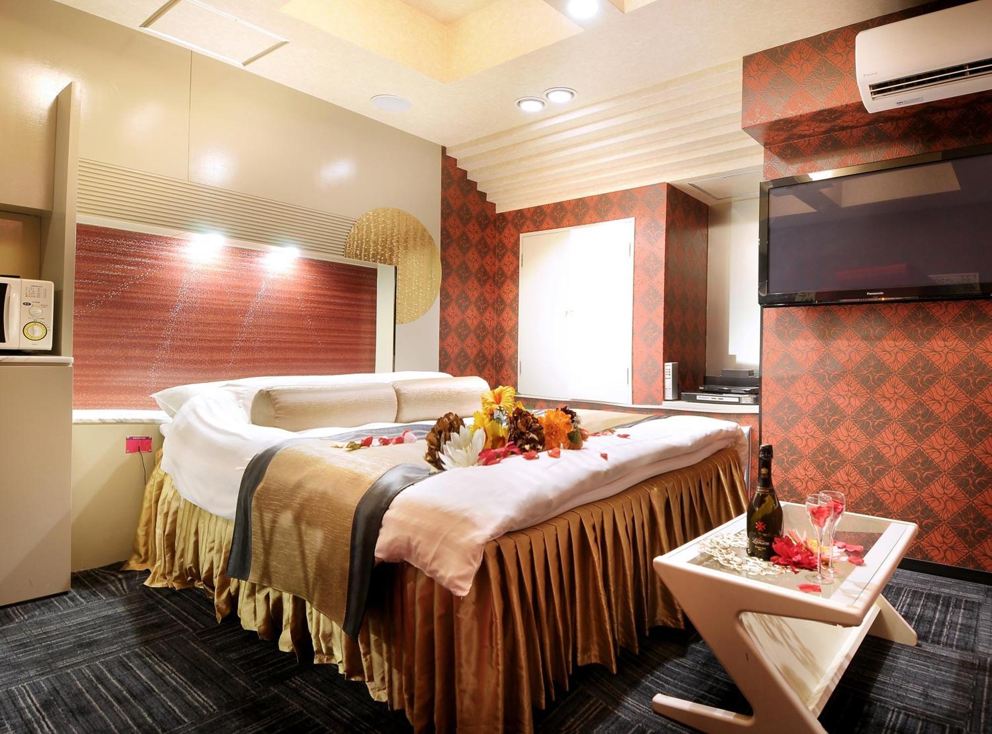 Hotel Love Ikutama -Adult Only Осака Екстер'єр фото