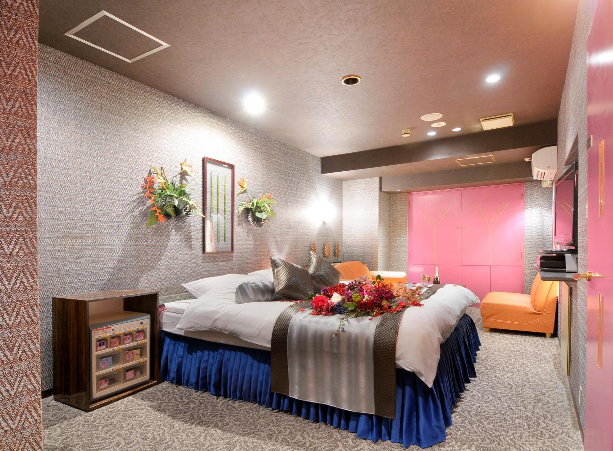 Hotel Love Ikutama -Adult Only Осака Екстер'єр фото