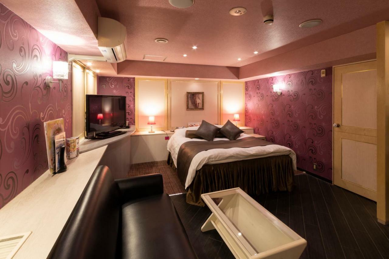 Hotel Love Ikutama -Adult Only Осака Екстер'єр фото