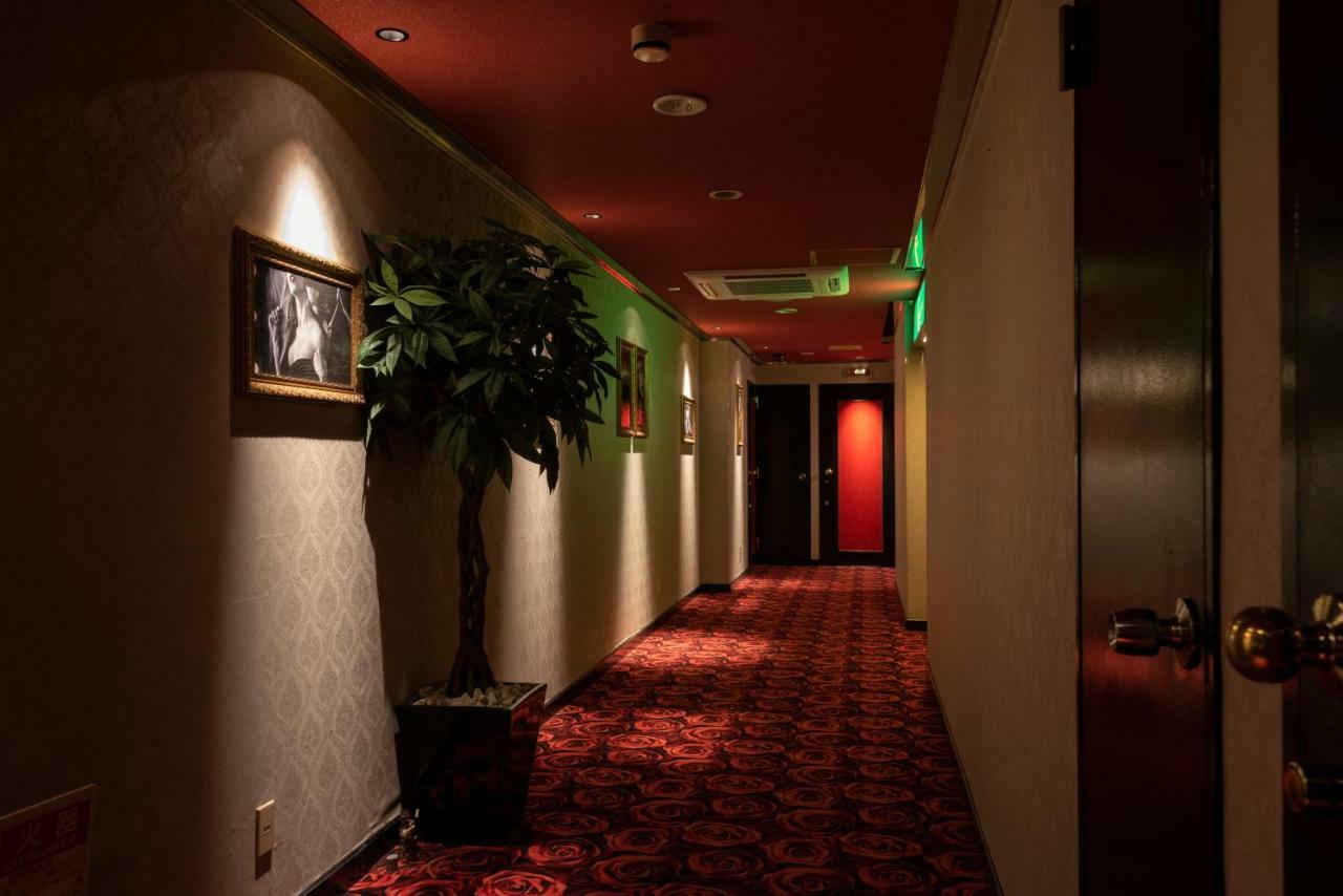 Hotel Love Ikutama -Adult Only Осака Екстер'єр фото