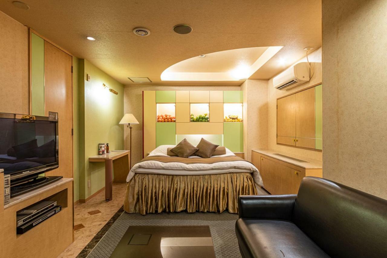 Hotel Love Ikutama -Adult Only Осака Екстер'єр фото