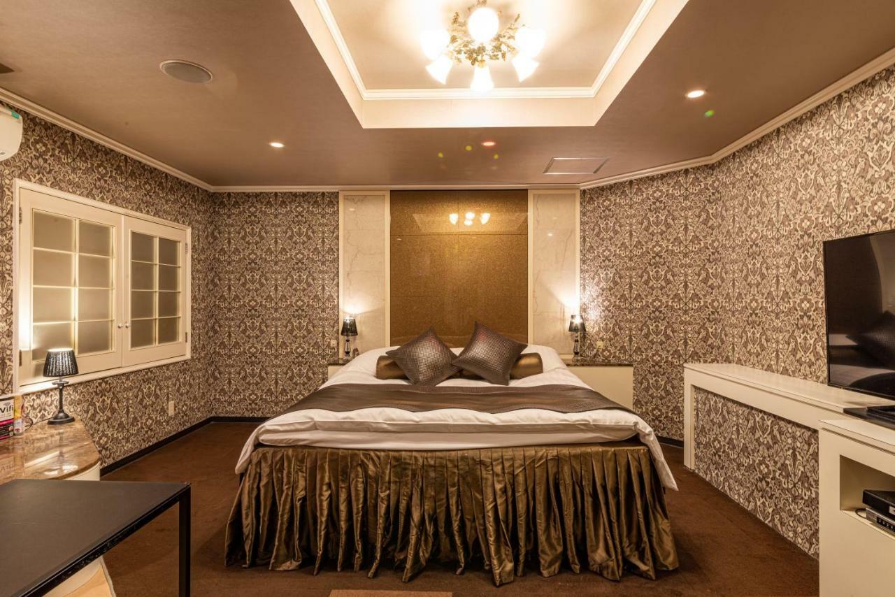 Hotel Love Ikutama -Adult Only Осака Екстер'єр фото
