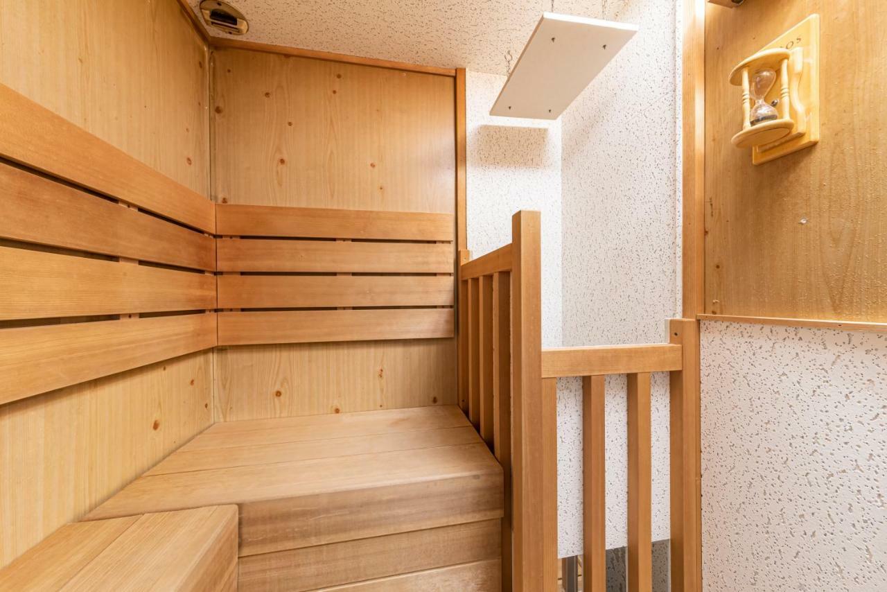 Hotel Love Ikutama -Adult Only Осака Екстер'єр фото