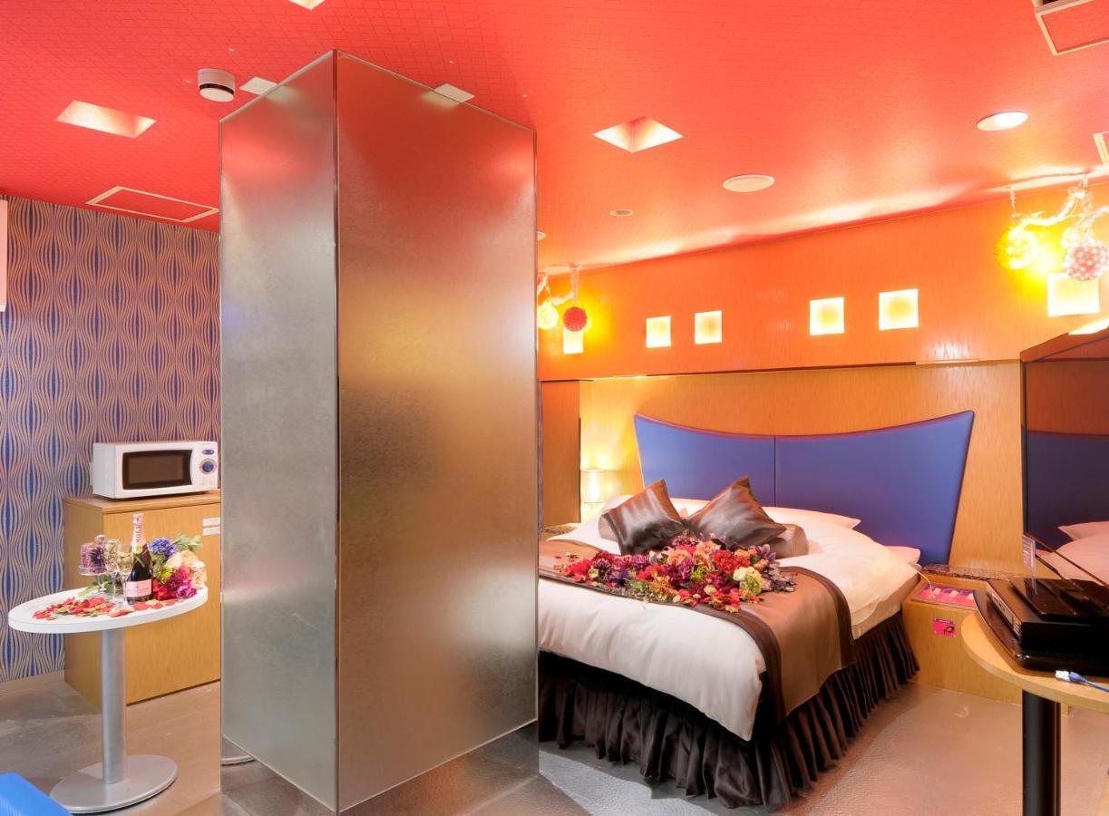 Hotel Love Ikutama -Adult Only Осака Екстер'єр фото
